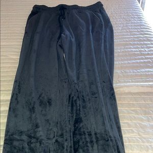 Velvet black Victoria’s Secret PINK joggers